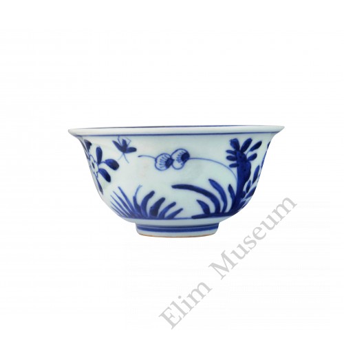 1253  A Ming B&W plum and magpie bowl