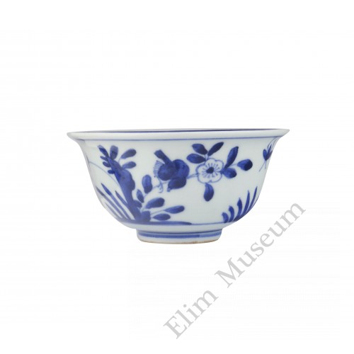 1253  A Ming B&W plum and magpie bowl