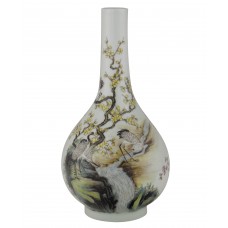 1333 A Yang-cai gall-bladder vase