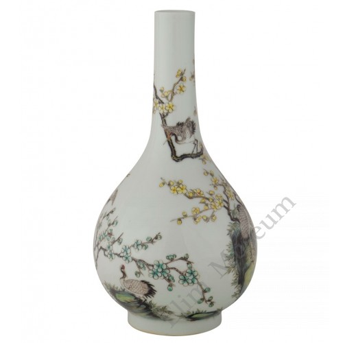 1333 A Yang-cai gall-bladder vase