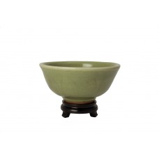 1119   Ming Long-Quan celadon glaze bowl with "anhua"