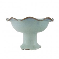 1121  A Song Dynasty Jun-Ware ivory glaze high stem bowl