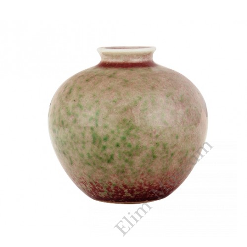 1127 AKangxi peach-red water pot 