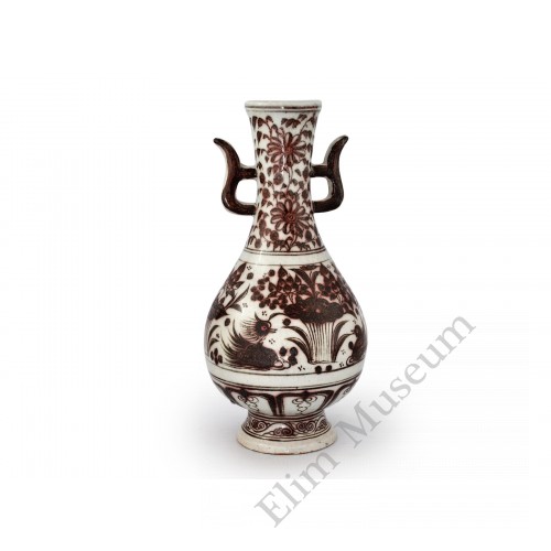 1362 An underglaze red double handles vase