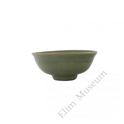 1119   Ming Long-Quan celadon glaze bowl with "anhua"