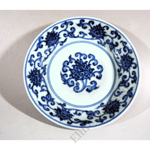 1476 A Ming B&W scrolling-Lotus plate(2)