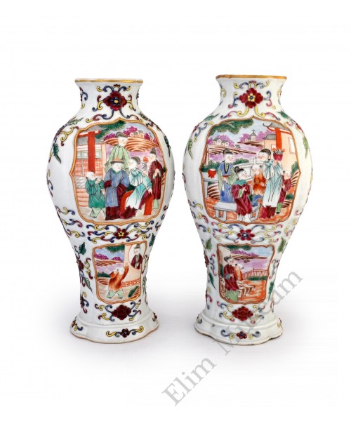 1509-2 A Qing period export Fencai pair figured vases