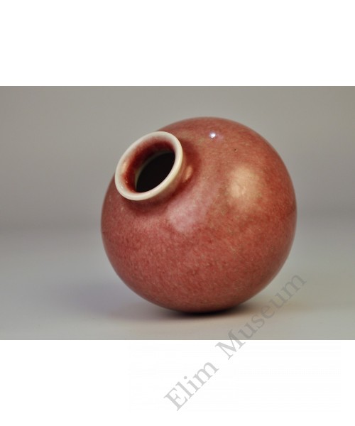 1518 A peach-red glaze Zun (water pot)