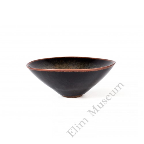 1543  A Jizhou-Ware black glaze "peacock tails"bowl