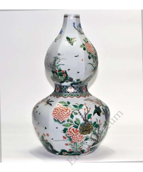 1155  A  Kang-Xi Wucai  gourd vase with birds and flowers (2)