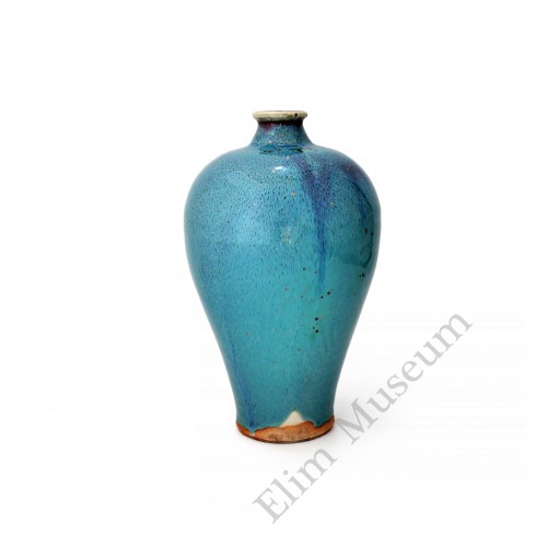 1552 A Jun-Ware blue glaze  Garlic vase