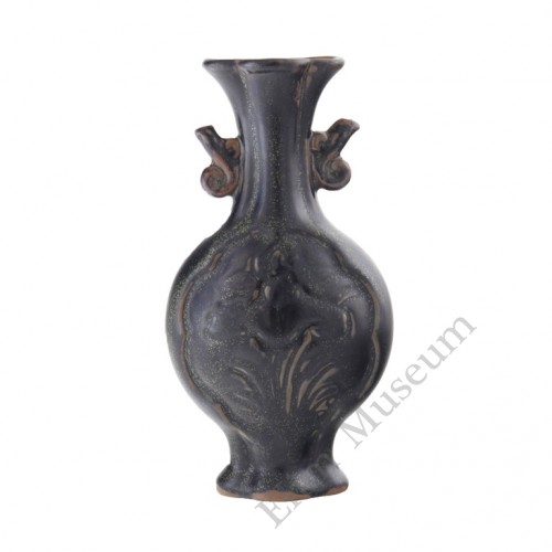 1156 A Song Wu-Zhou Ware black glaze vase petal mouth 