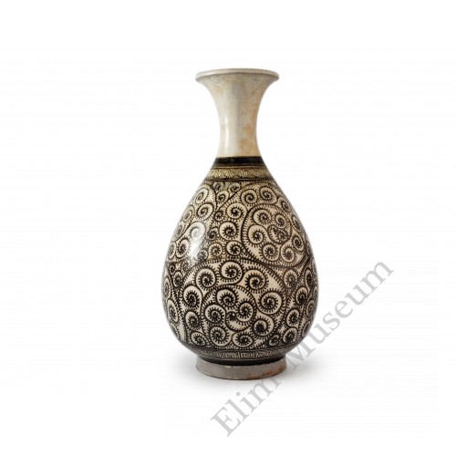 1563  A Cizhou-Ware waving stem scrolls vase (yuhuchun)