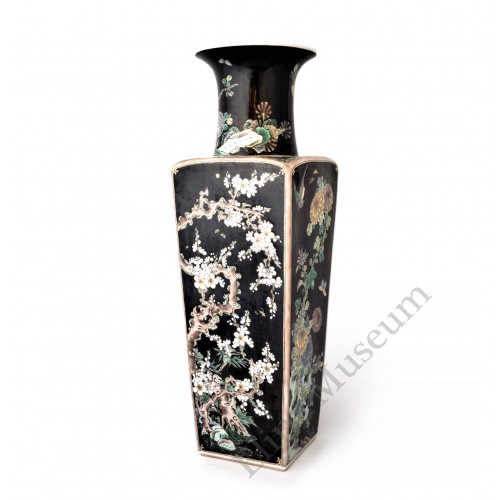 1567 An Wu-cai noire four seasonal flowers grand vase 