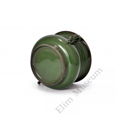 1575 An olive green Guan-ware incenser