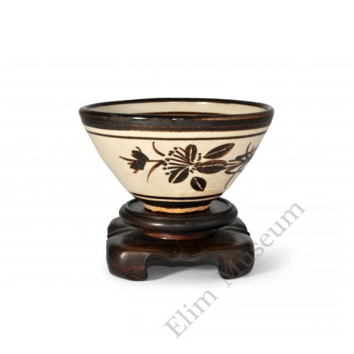 1608 A Cizhou-Ware pained flower-bird bowl  