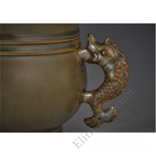 1631 A Guan-ware fish-handles incense burner