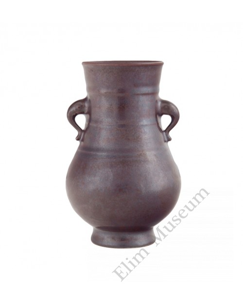 1164  A Qian-Long rusty iron  glaze vase (zun) 