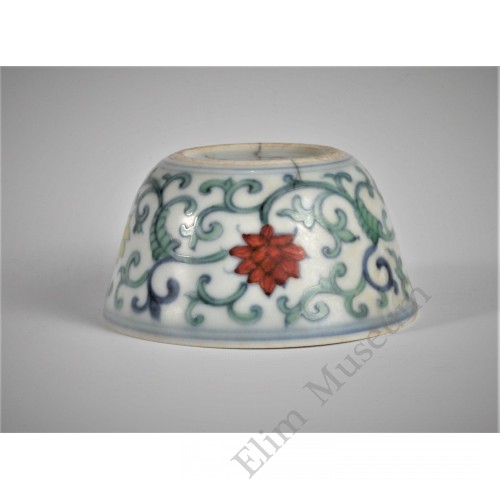 1642 A Doucai lotus pattern cup  