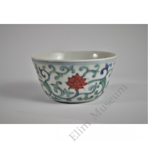 1642 A Doucai lotus pattern cup  