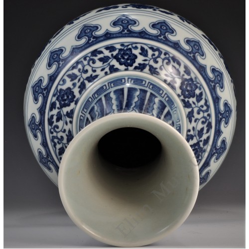 1648  A b&w scrolling lotus pattern long neck vase