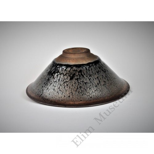 1650  A Jian-Ware black "oil-drips" flambe bowl （1）  