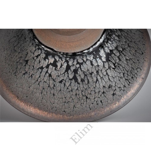 1650  A Jian-Ware black "oil-drips" flambe bowl （1）  