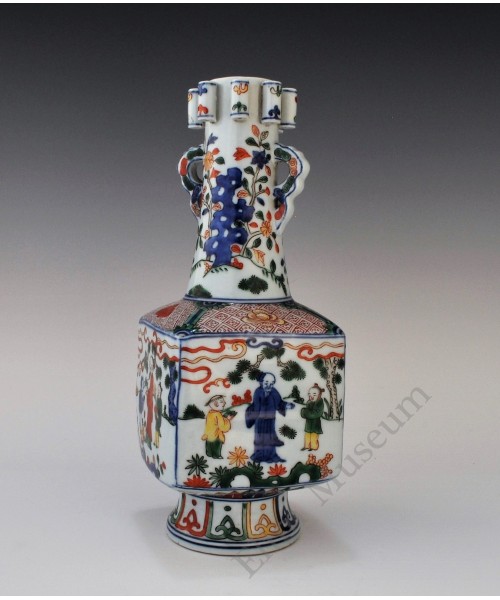 1660 A Wu-Cai square vase decor with figures  