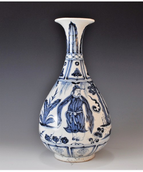 1662 A B&W Yuhuchun vase with mythical figures  