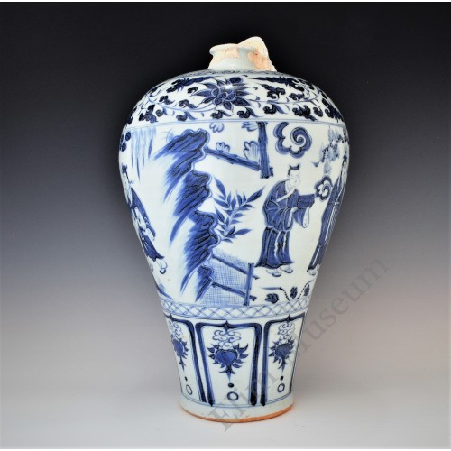 1674 A B&W Meiping vase  with an historical "Three Kingdoms" figures   