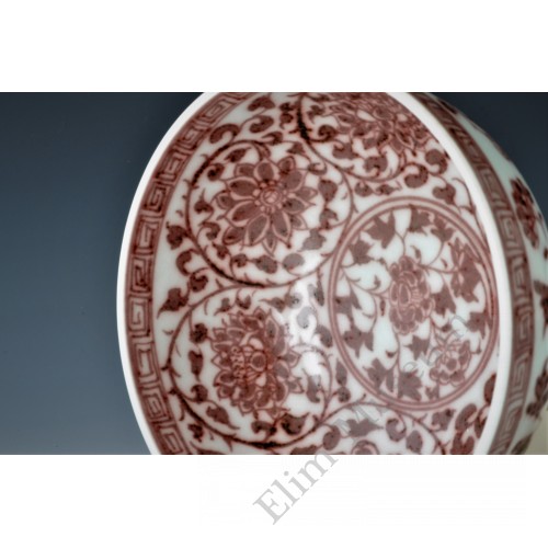 1678 An under glaze red florist scrolls bowl  