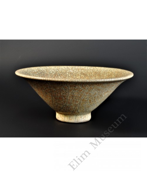 1687 A Ge-ware crackle bowl   