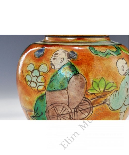 1693 A Wucai small lidded figured jar  