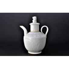 1697 :	A Qingbai glaze vine warmer ewer  