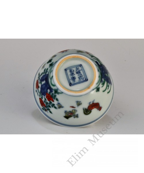 1703 A Chenghua Doucai chicken cup （3）