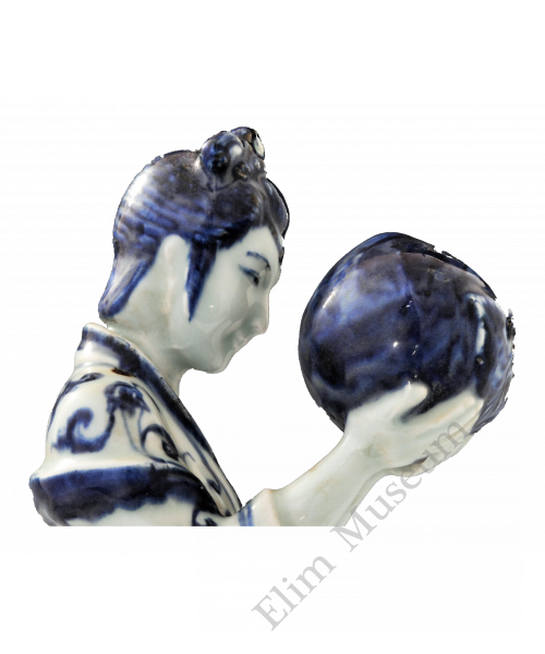 1727 Early Ming Blue-and-White Figure of Magu Presenting the Peaches of Longevity