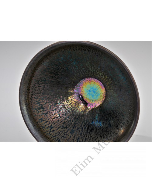 1733 A Jian stone ware tea bowl with iridenscent black glaze