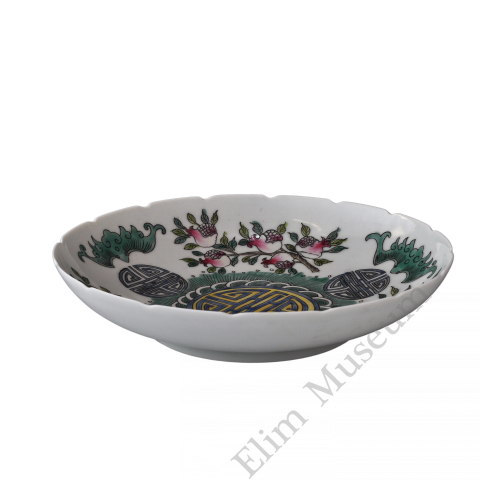 1758  A Fengcai “three fruits" plate