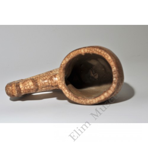 1775 A Ge-Ware Ox Horn Shape Wine Cup