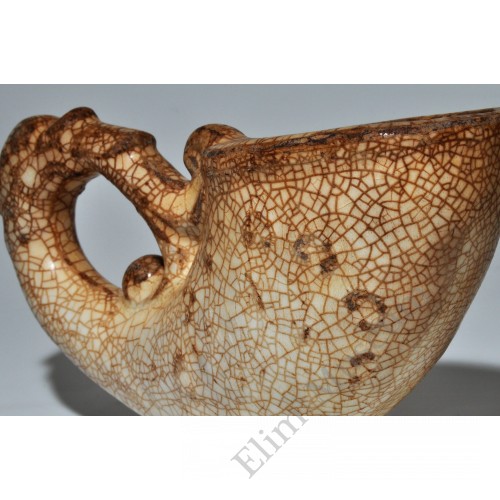 1775 A Ge-Ware Ox Horn Shape Wine Cup