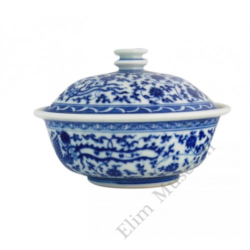 1308  A Ming Cheng-Hua B&W pheonex lidded bowl