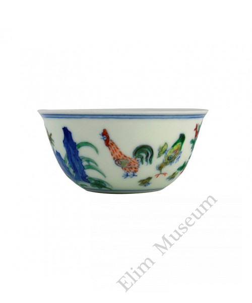 1309 （1）  Ming Chenghua Doucai chicken cup