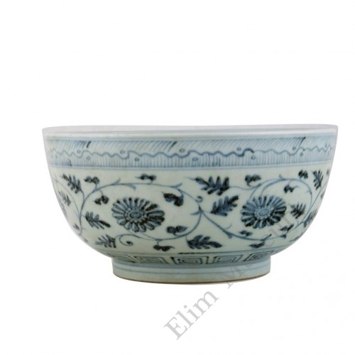 1310 A Ming  B&W scrolling chrysanths motif bowl 