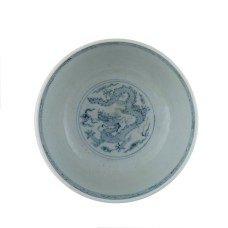 1310 A Ming  B&W scrolling chrysanths motif bowl 