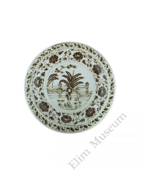 1346 An underglaze red palace-scenor plate