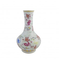 1037   A Jia-Qing  auspicious symbols  fencai  vase 