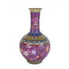 1040 A Yangcai vase with incised flower brocade （1）