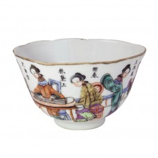 1045  A Tongzhi fengcai bowl with novel figures