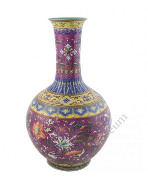 1071 A  Yangcai vase with incised flower brocade 