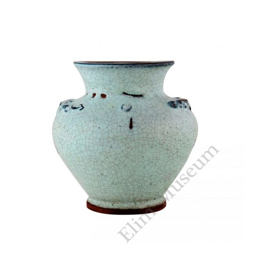 1095 A Song dynasty Jun-Ware milky glaze pot 